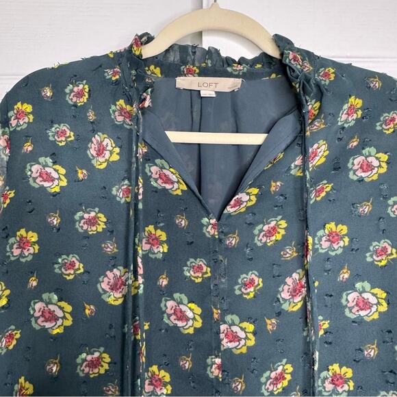 LOFT Bell Sleeve Blouse with Mandarin Collar Floral Print Chiffon XSP to Small - Picture 5 of 12